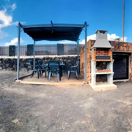 Alegranza In The Beautiful Village Of Mozaga, Lanzarote Apartment